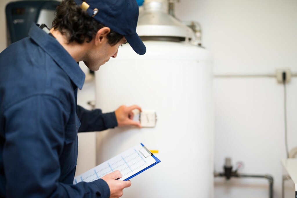 Signs Your Water Tank Needs Professional Inspection